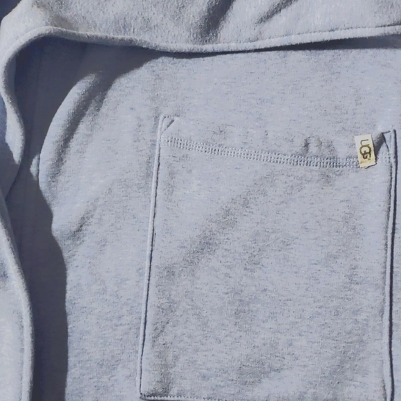 UGG Robe - Picture 2 of 3